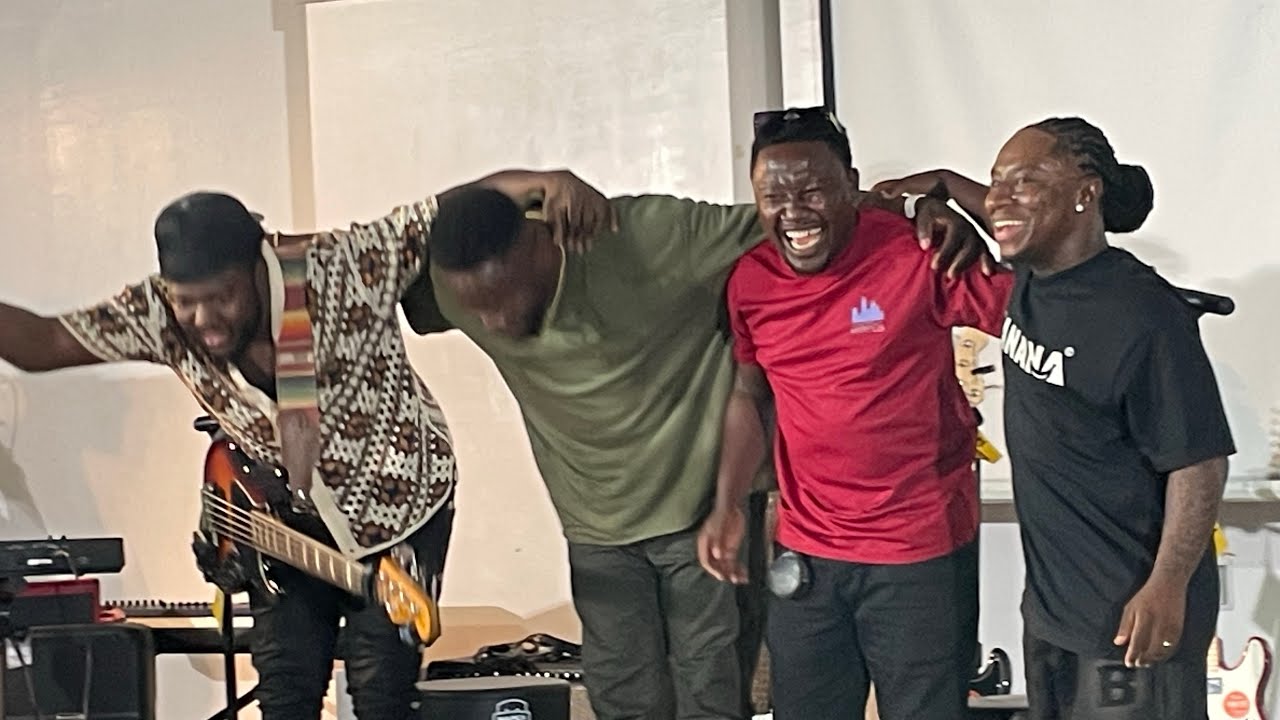 Ghana 🇬🇭  best bassists PRINCE SENNAH ,🎸 & AFFREH JNR. 🎸  “Happy Day “Jazz rendition