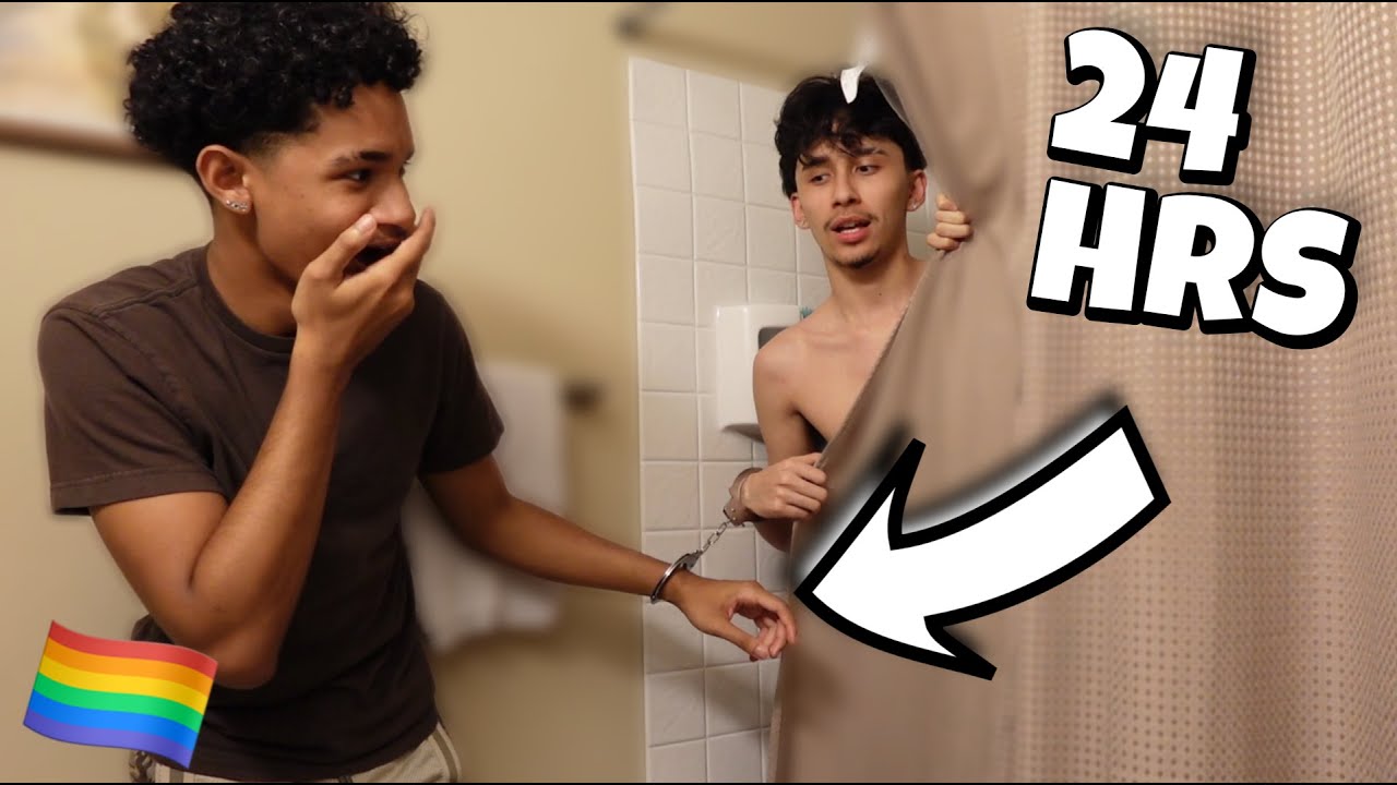 HANDCUFFED TO MY BOYFRIEND FOR 24 HOURS! *bad idea* (gay couple challenge)