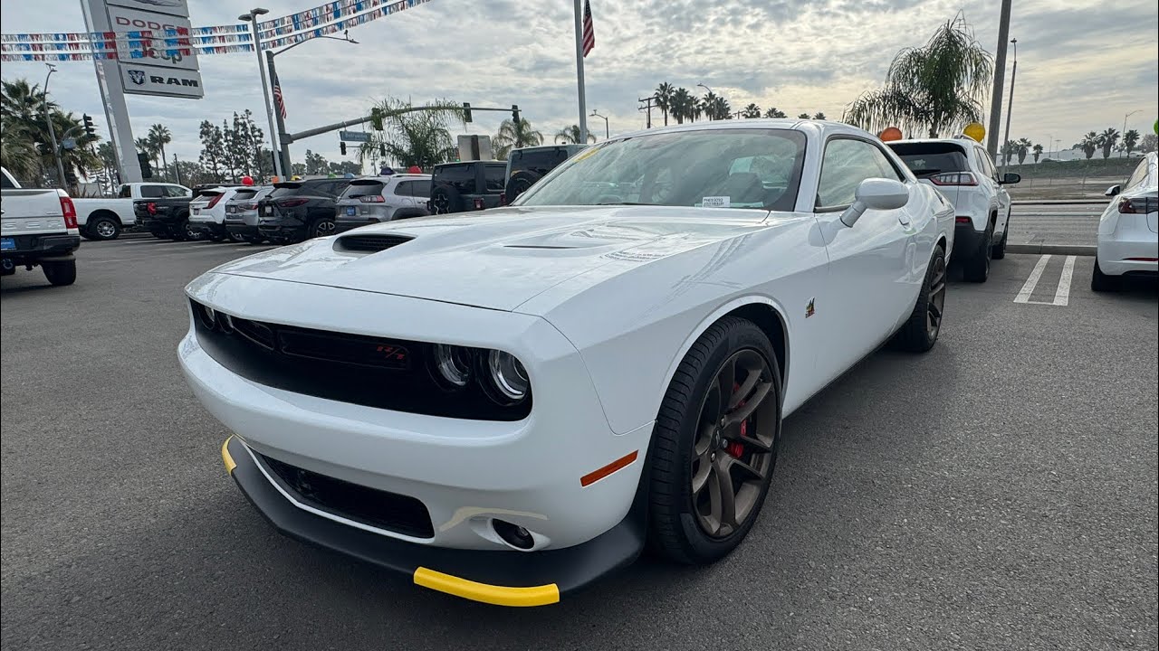 2023 Dodge Challenger R/T Scat Pack Full Tour and Startup
