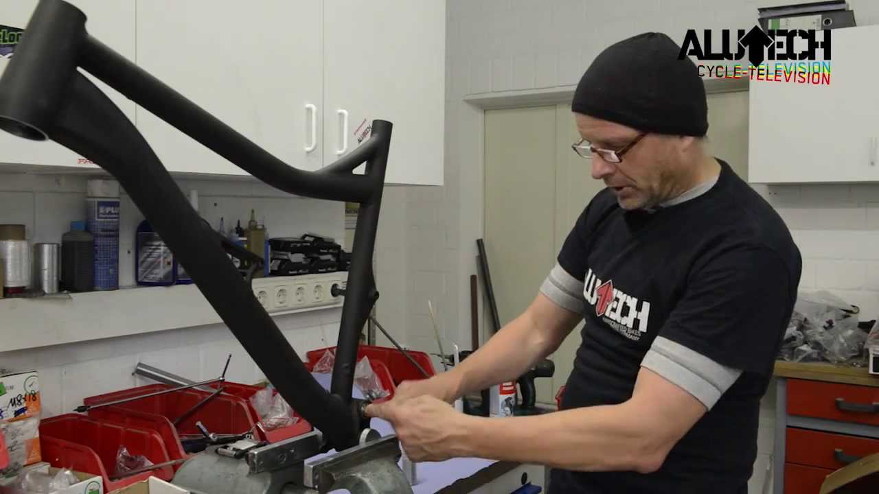 AluTECH: Fettpackungen der Hinterbaulager vergrößern