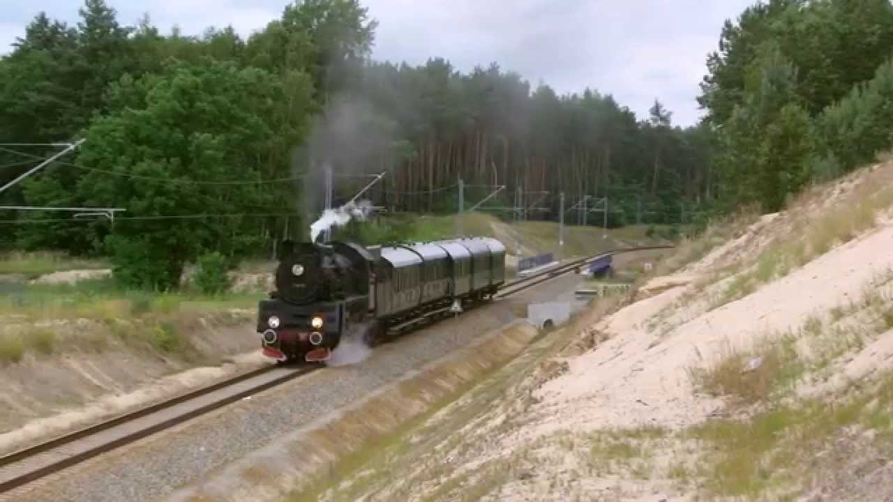 Ol49-69 z pociągiem retro 