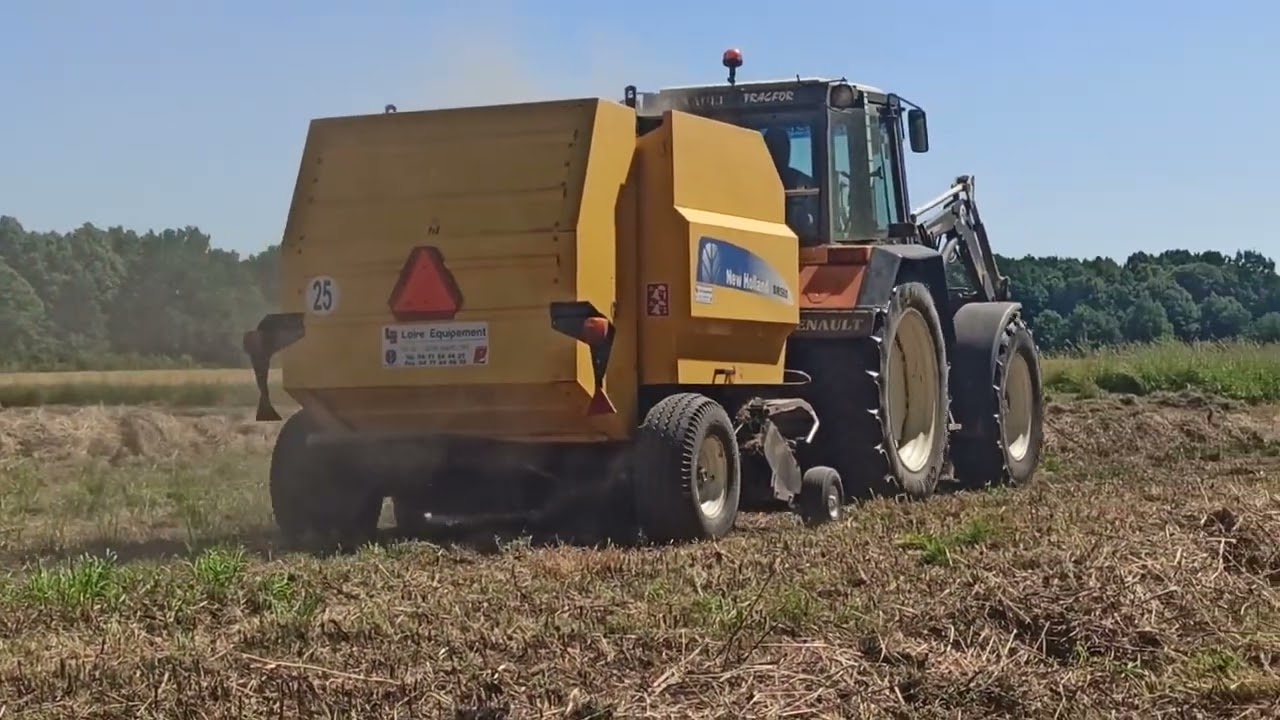 Renault 103.54+ New Holland BR 560