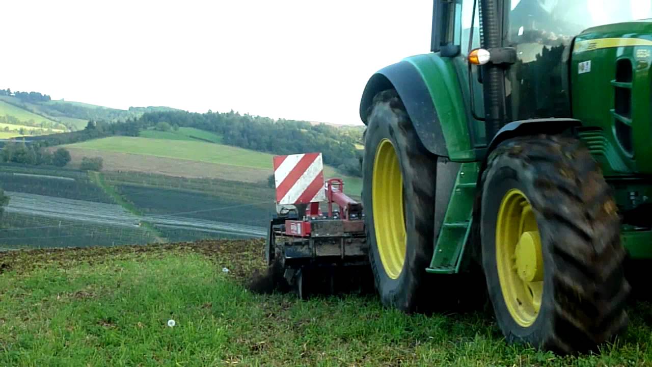 Déchaumage avec John Deere 6534 Prenium
