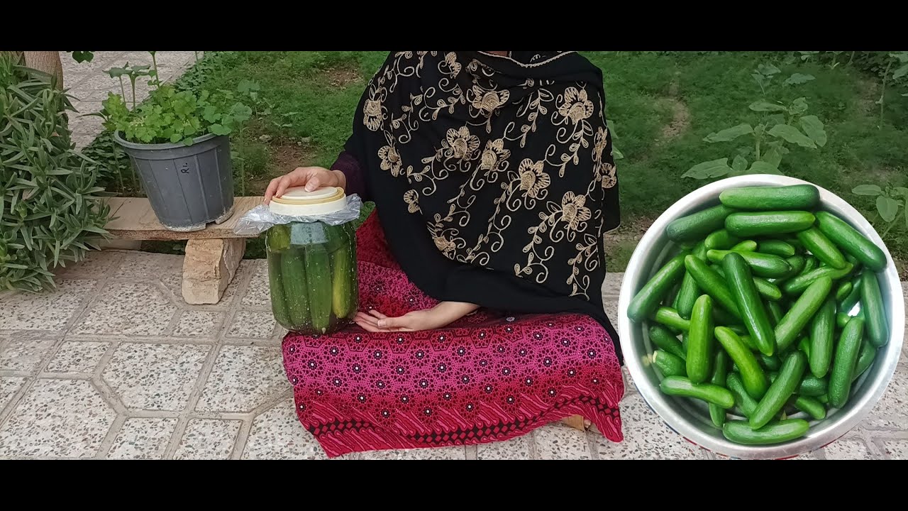 How to Make Pickled Cucumbers in Afghan Style