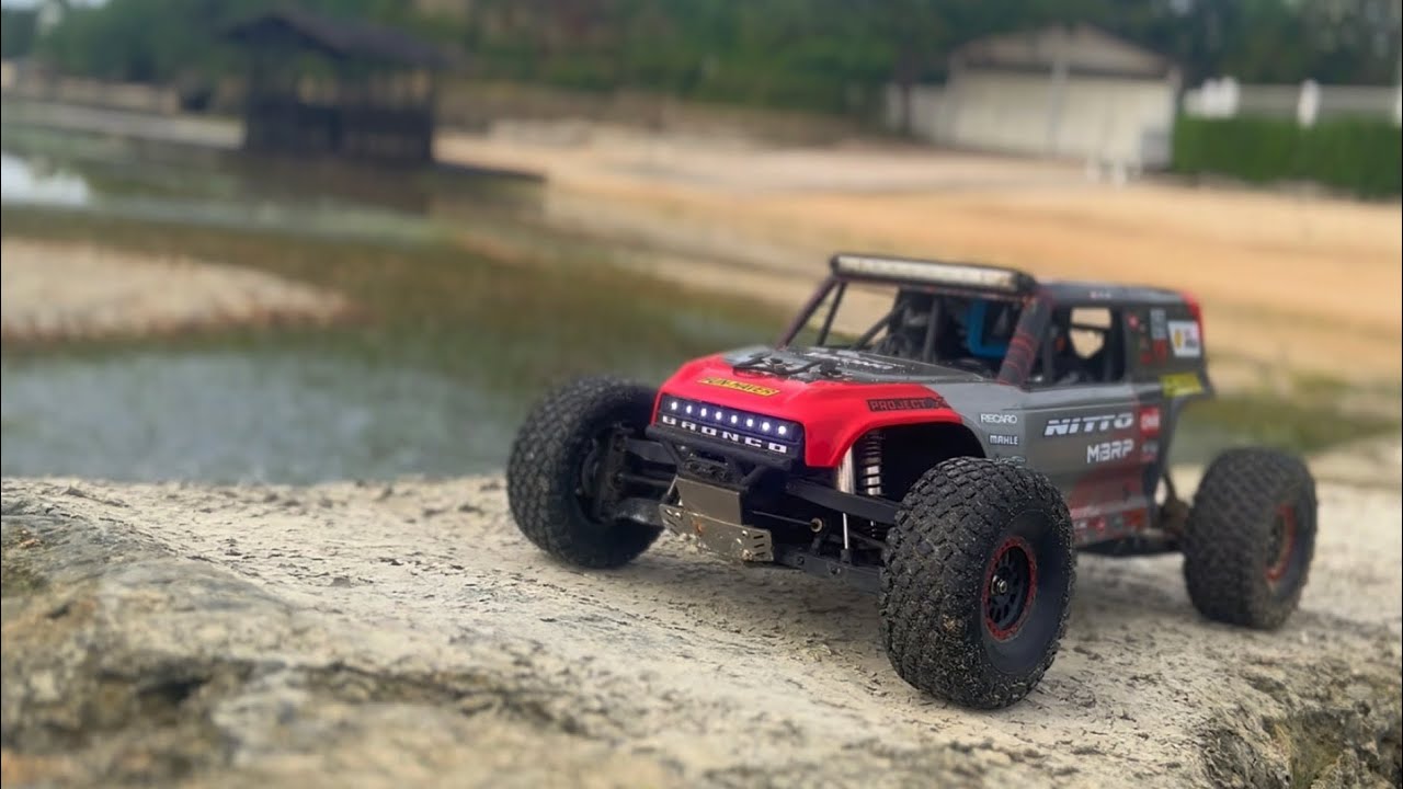 Hazardboy Hobbies Ultra4 Bronco 1/7 scale RC Yikong 4073 Trailbreaker7 6s at the beach 2023