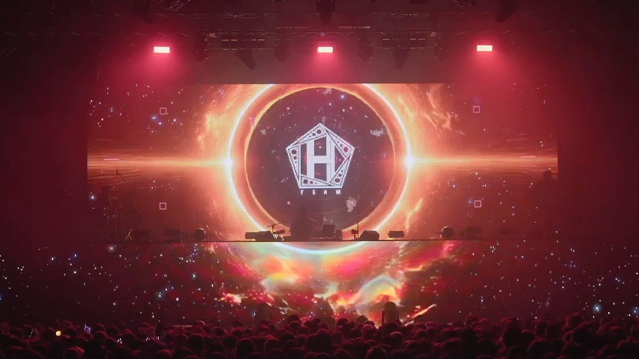INTO THE SUN, Like A Zombie, GOTTA GETCHA | TEAM H | RIGHT NOW 2025