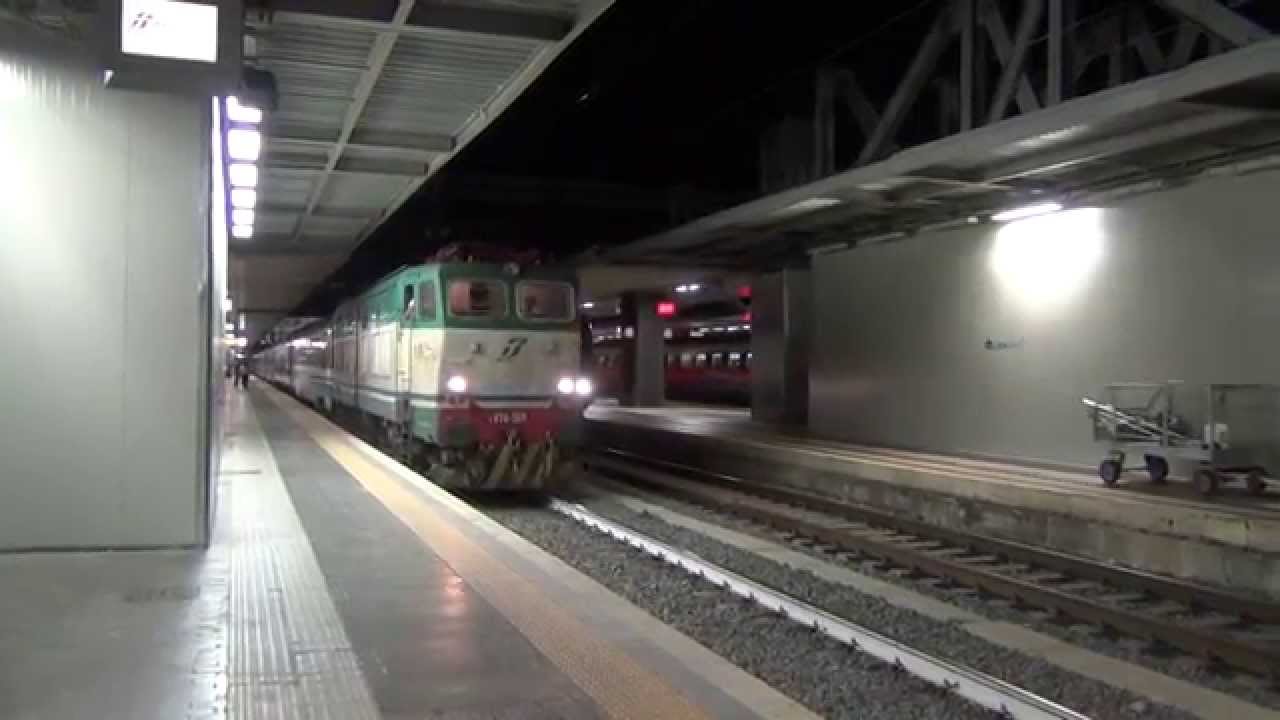 IL FRAGOROSO SALUTO DEL E656.289, IN PARTENZA SULL' ICN 1955!!