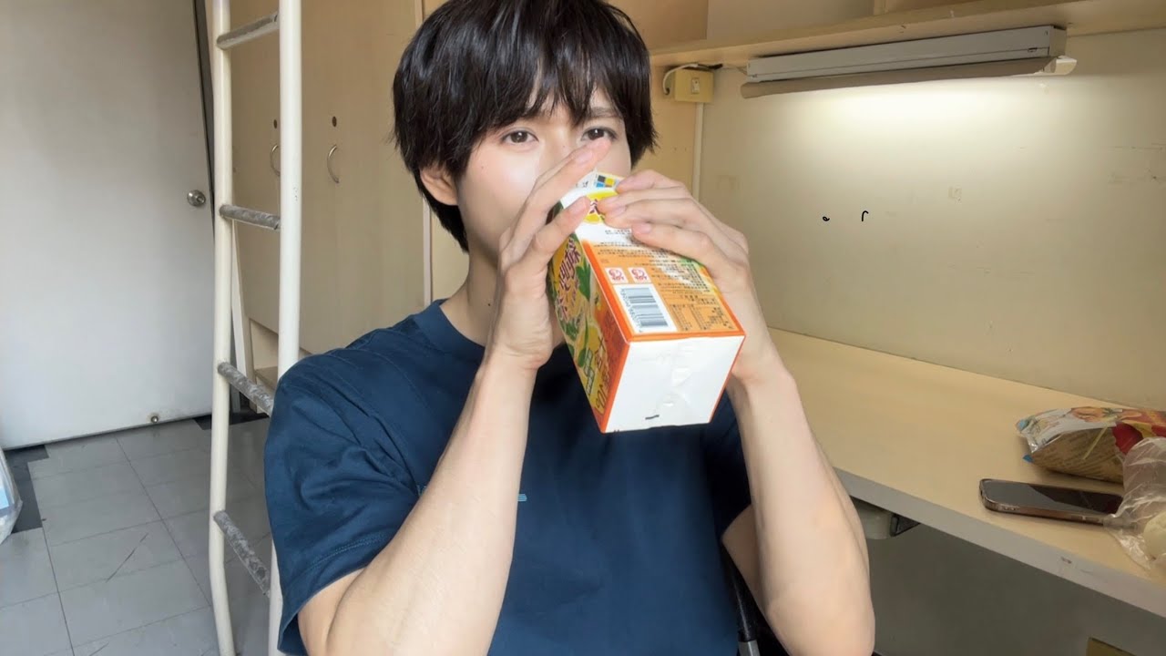 話してる最中にニヤニヤするのって失礼ですよね