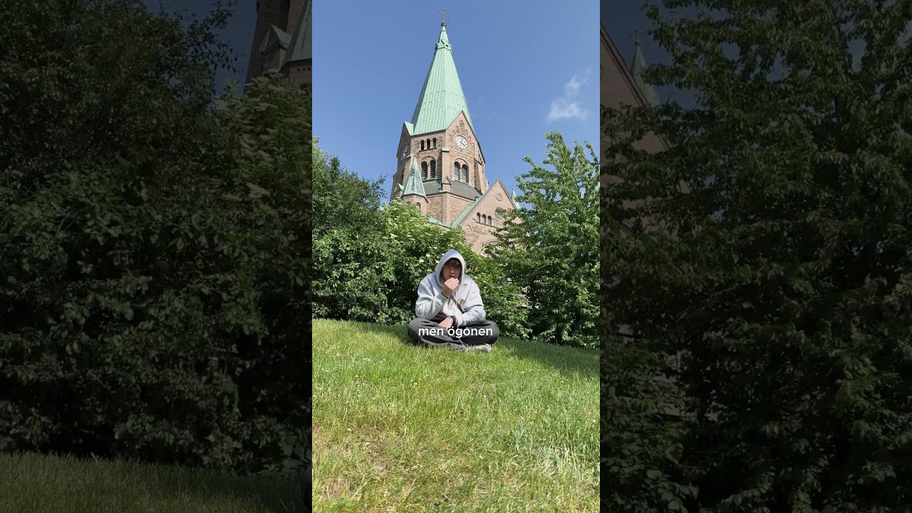 Min lilla låt idé i en park :) Tack för mig (:: snart kommer lite nya små låt idéer :)