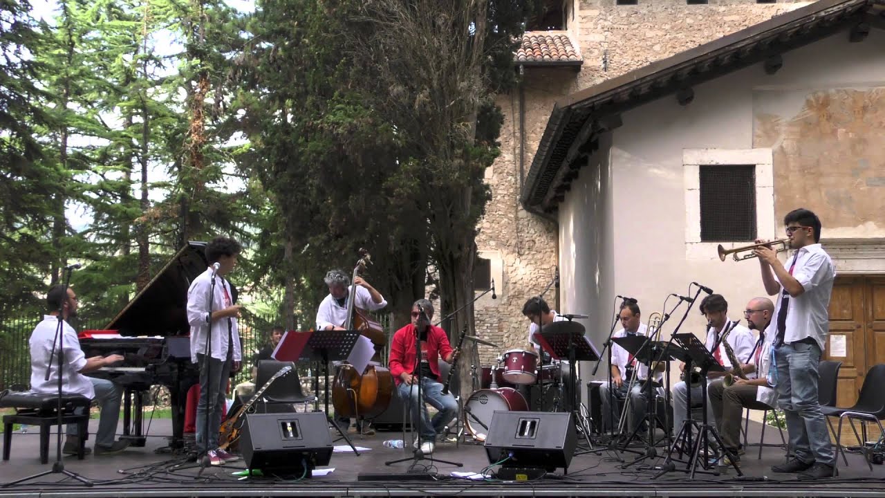 Nico Gori & PisaJazz Swing 10tet -Il jazz Italiano per L'Aquila - Angry