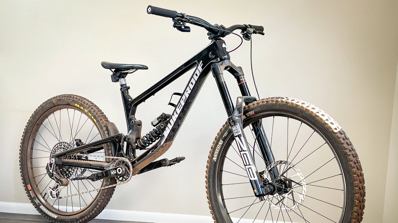 Riding the Nukeproof Giga 297