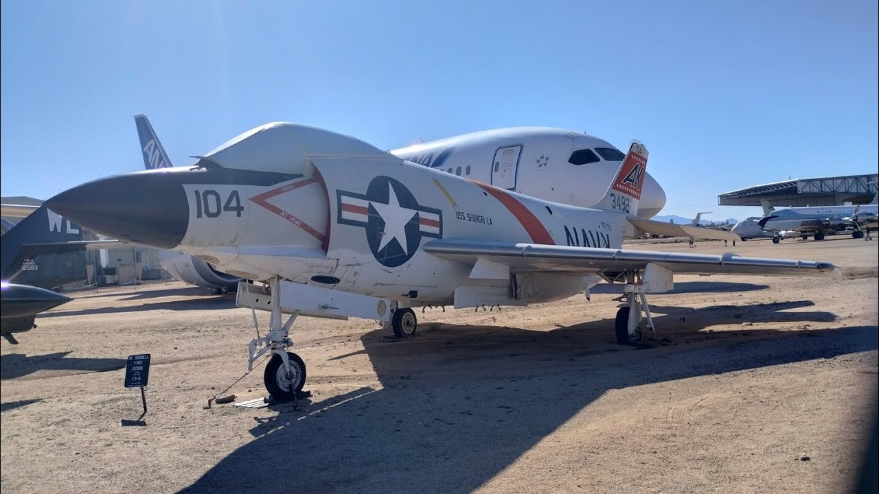 Walkaround McDonnell F3H2 Demon