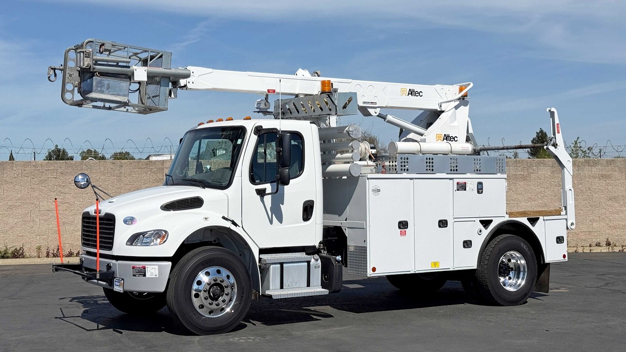 2022 Freightliner M2 106 Altec T40P Aerial Cable Placer 15496 For Sale