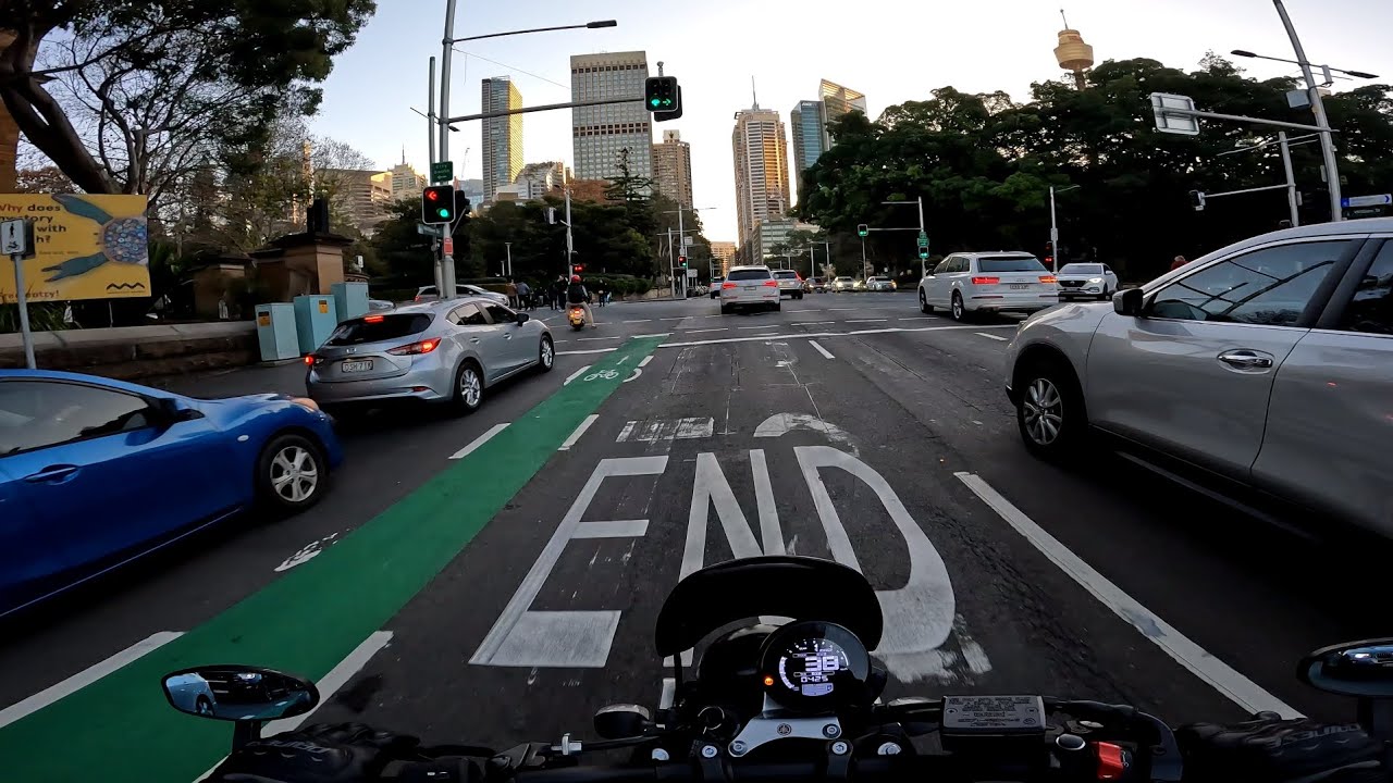 Riding Around the City of Sydney, Australia In 4k. POV Ride On My Yamaha XSR900.
