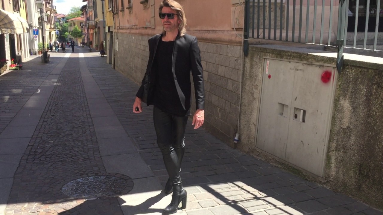 Men in high heels.