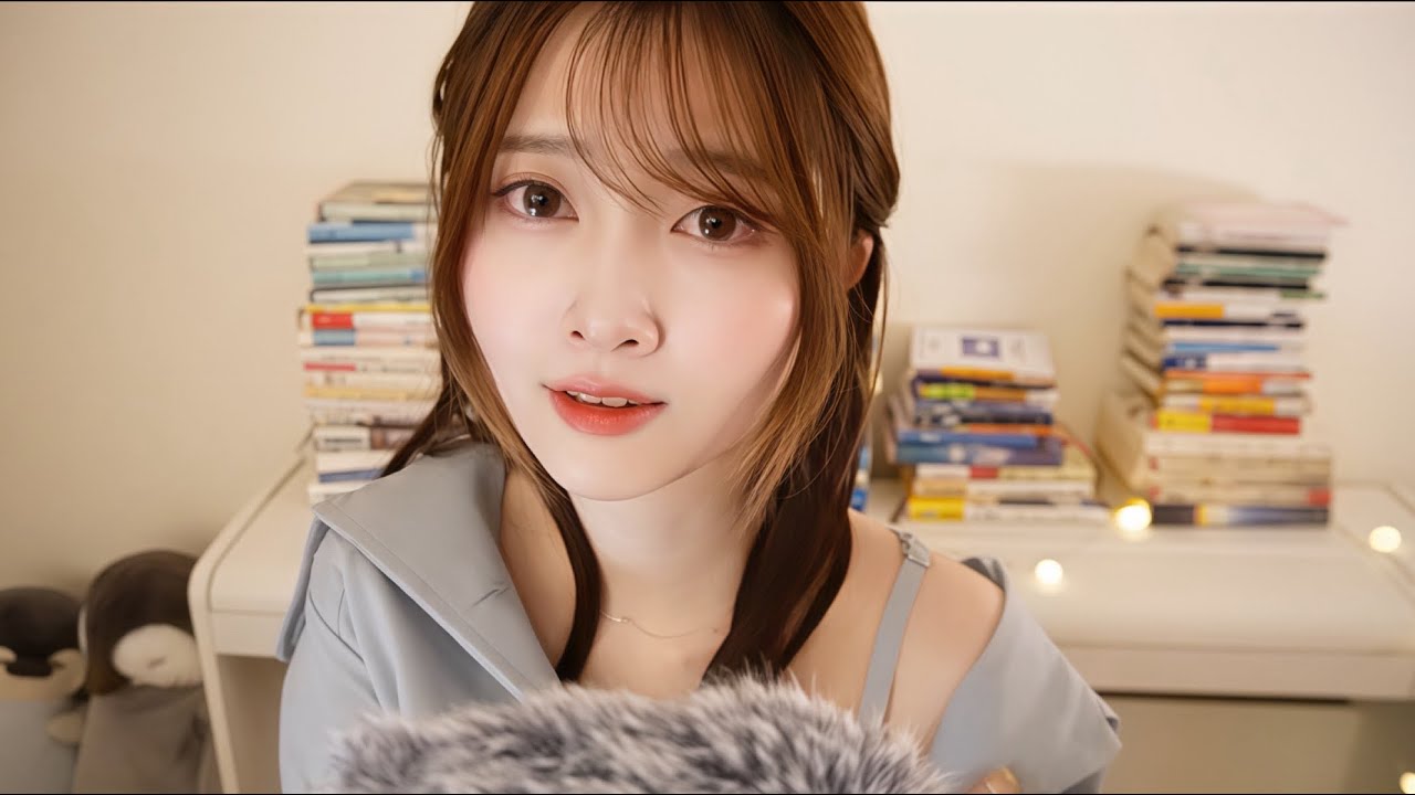 【ASMR Шепот】Нежные звукоподражания, движения рук и пушистая мягкость😪
