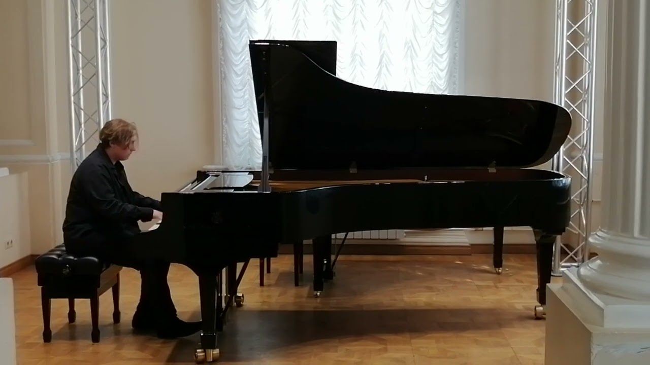 Бетховен Л. Сонатина фа минор 1часть.