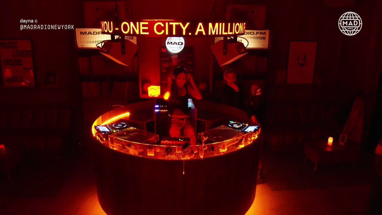 DAYNA C — Live DJ Set at Mad Radio New York | House / Deep House