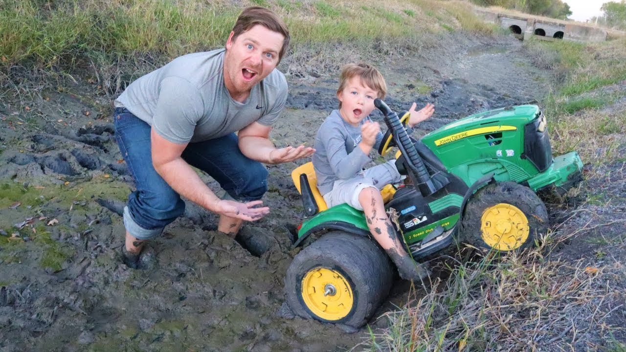 Playing in the mud with 6 wheel tractor | Tractors for kids in the mud