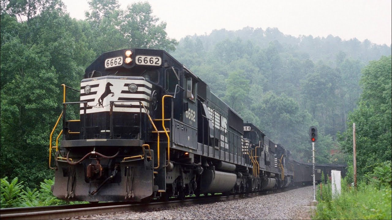 Norfolk Southern Silversides on Saluda Grade