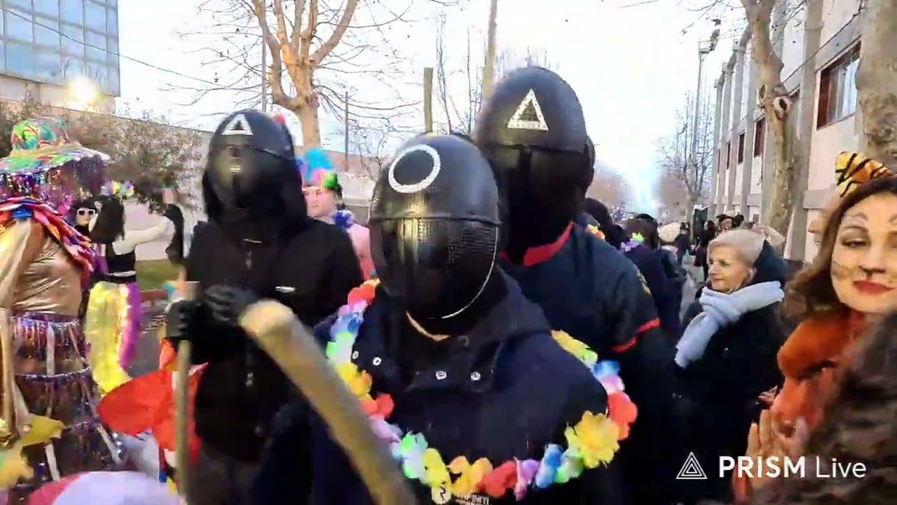 Carnevale nel Borgo 2026 Domenica 15 Febbraio sfilata gruppi in maschera per le vie della città