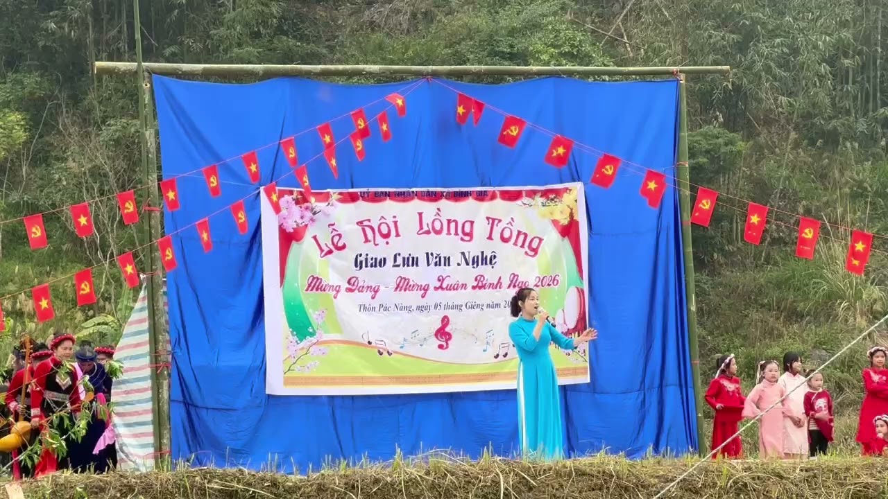 Em ơi mùa xuân đến rồi đó. Ngọc Anh