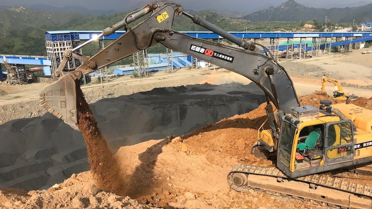 BuilderX Remote Control and Autonomous Excavator