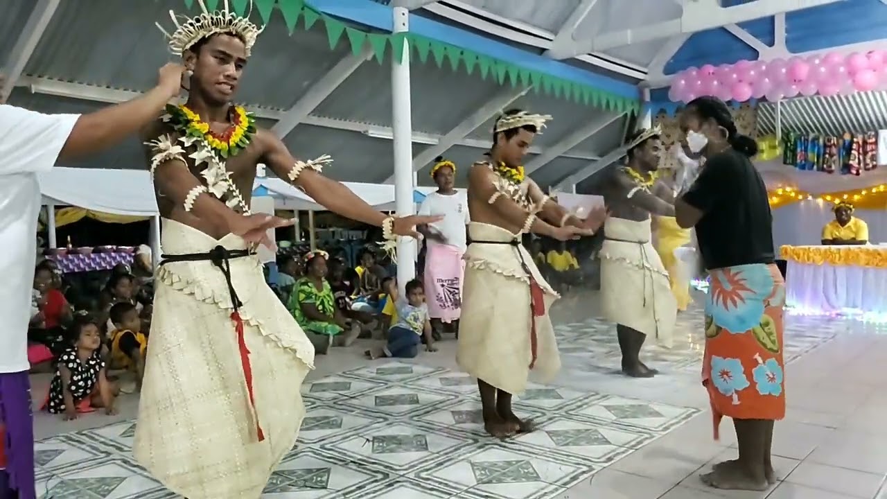 Kiribati trio local dance performance @ Birthday