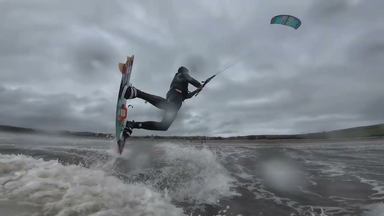 kitesurfing today at Par beach Cornwall #kitesurfing #kitesurf #kiting #outdoors #inspire #dji 