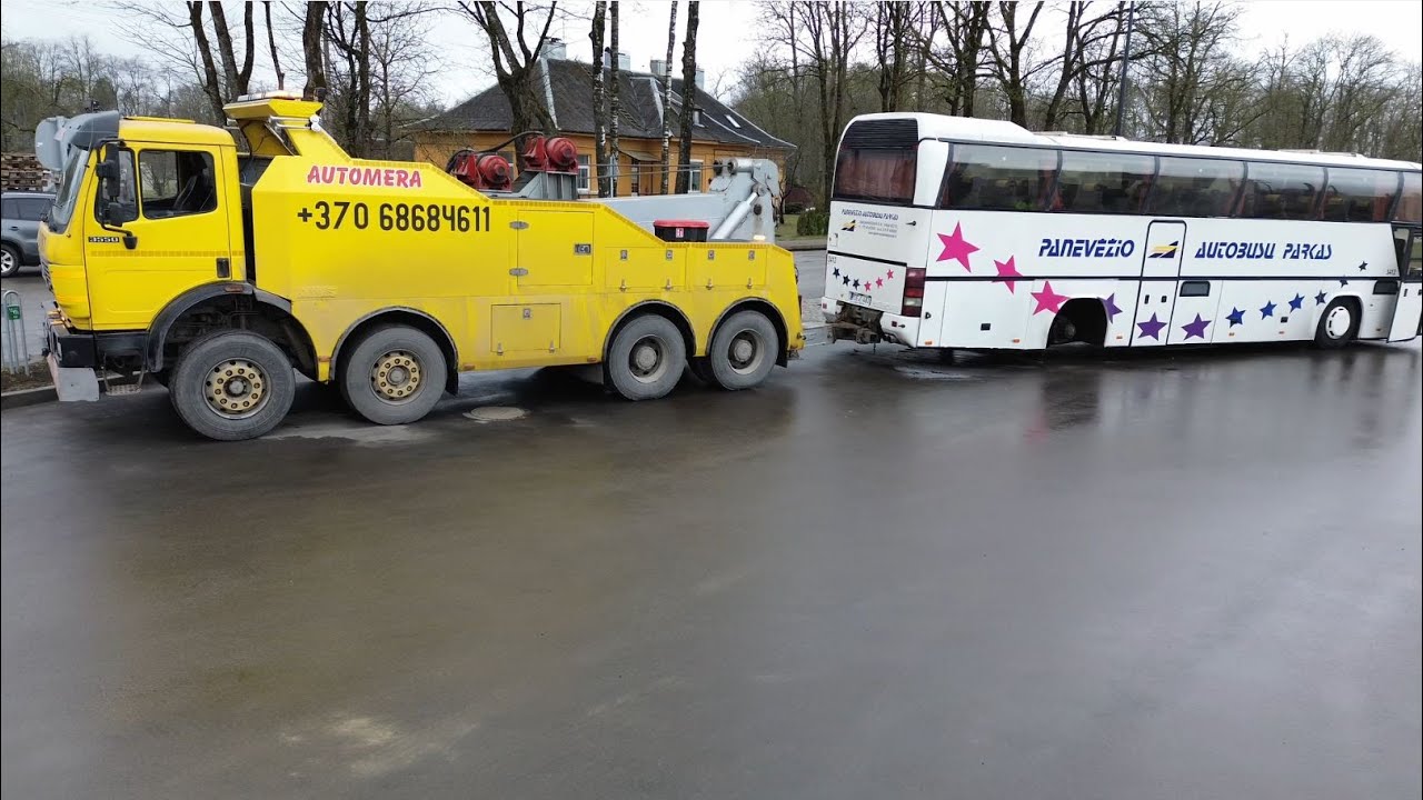 AUTOMERA Recovery Truck Towing Bus in Lithuania