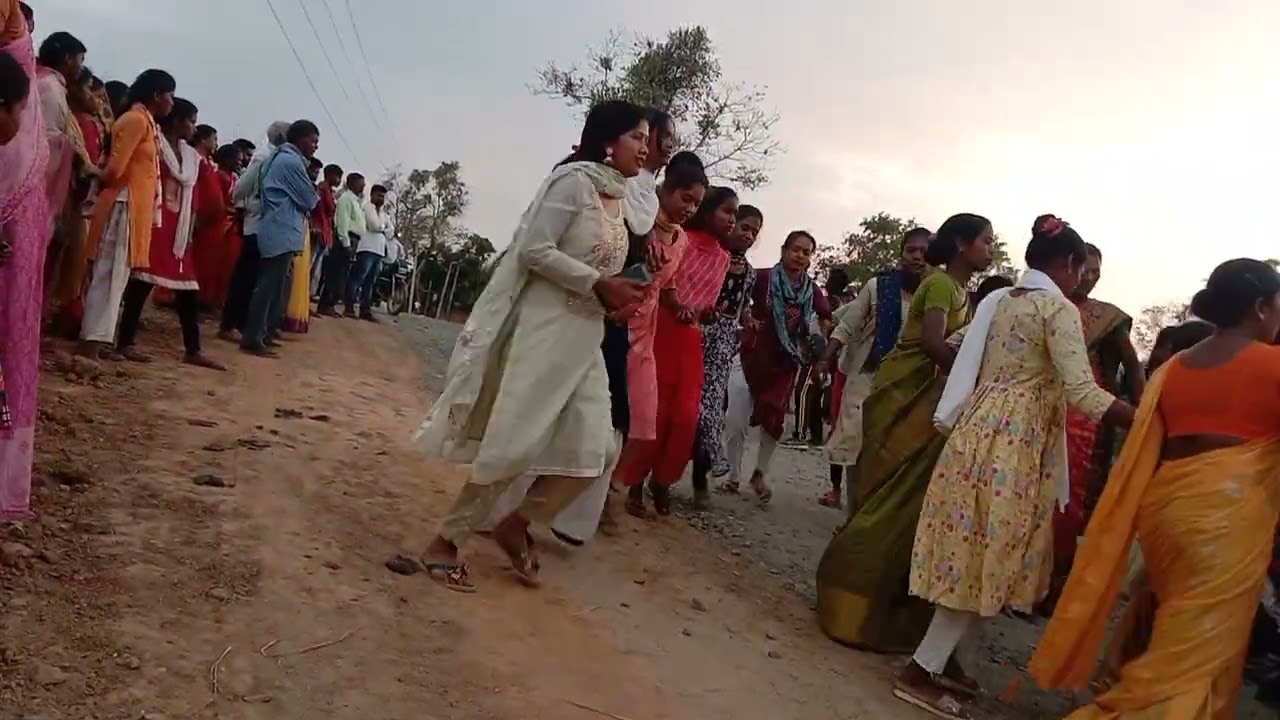 झूमर बैंड बाजा मे