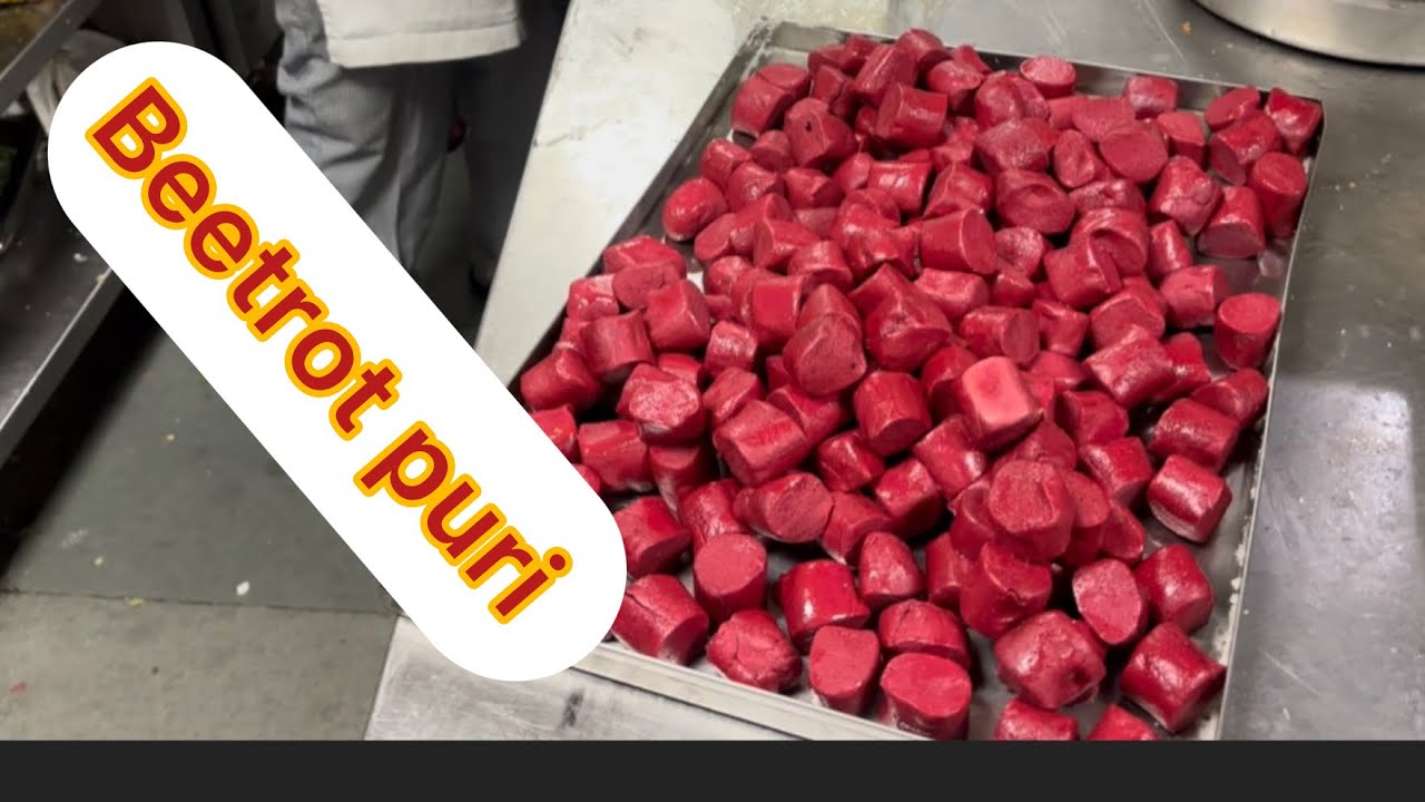 Aaj banai hamne beetroot puri 