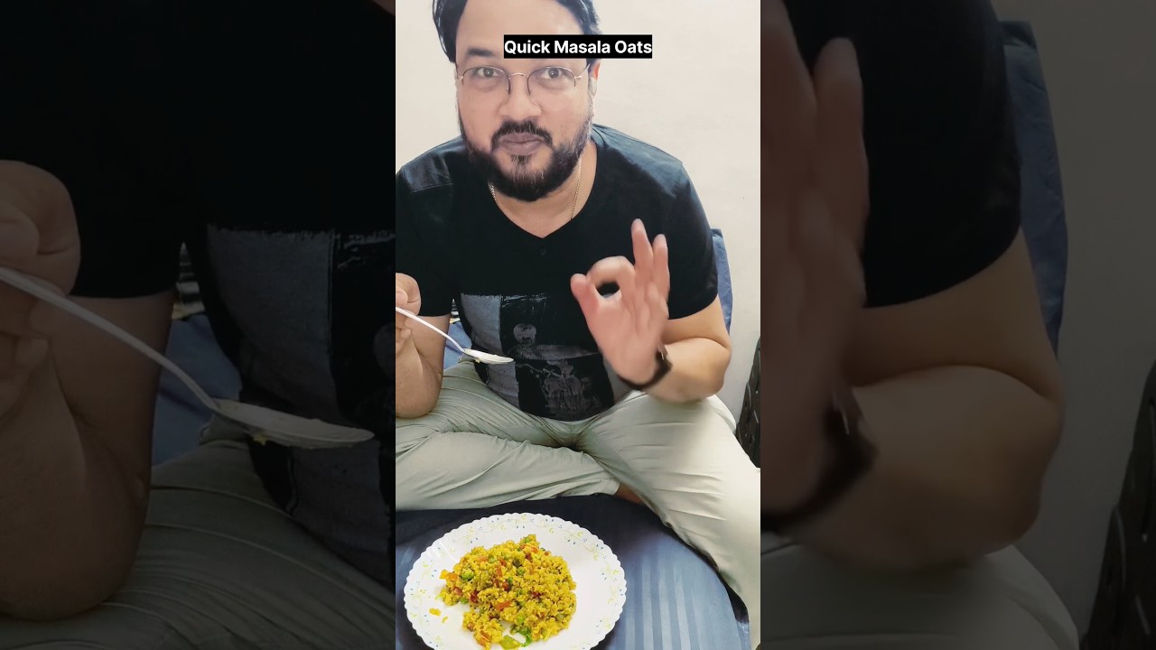 Fully Veggie Loaded Quick Oats😋#youtube#youtubeshorts#viral#cooking#healthy#recipe#reels#new#views