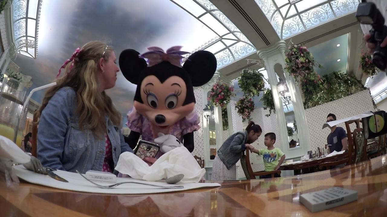 Minnie at enchanted garden hkdl