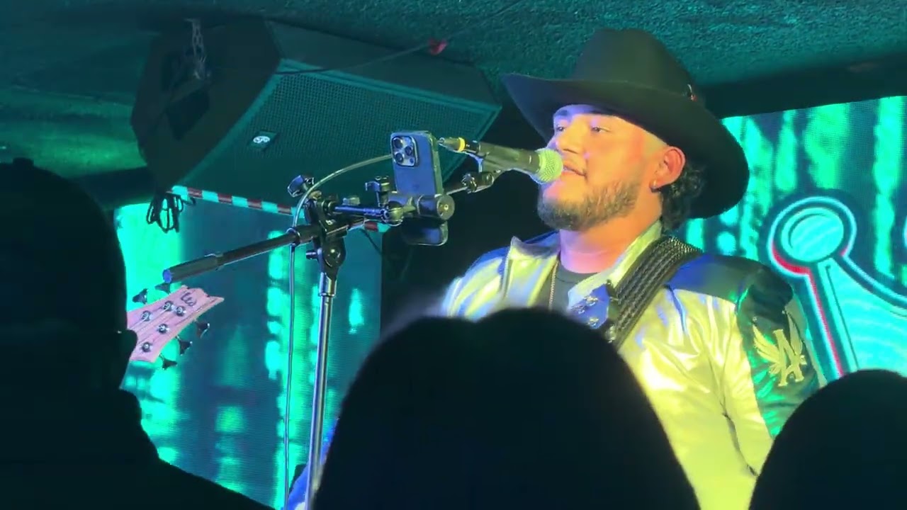 Nuevo Instinto En Vivo en Fresno | Fresnolandia Fest | DCMFVerses