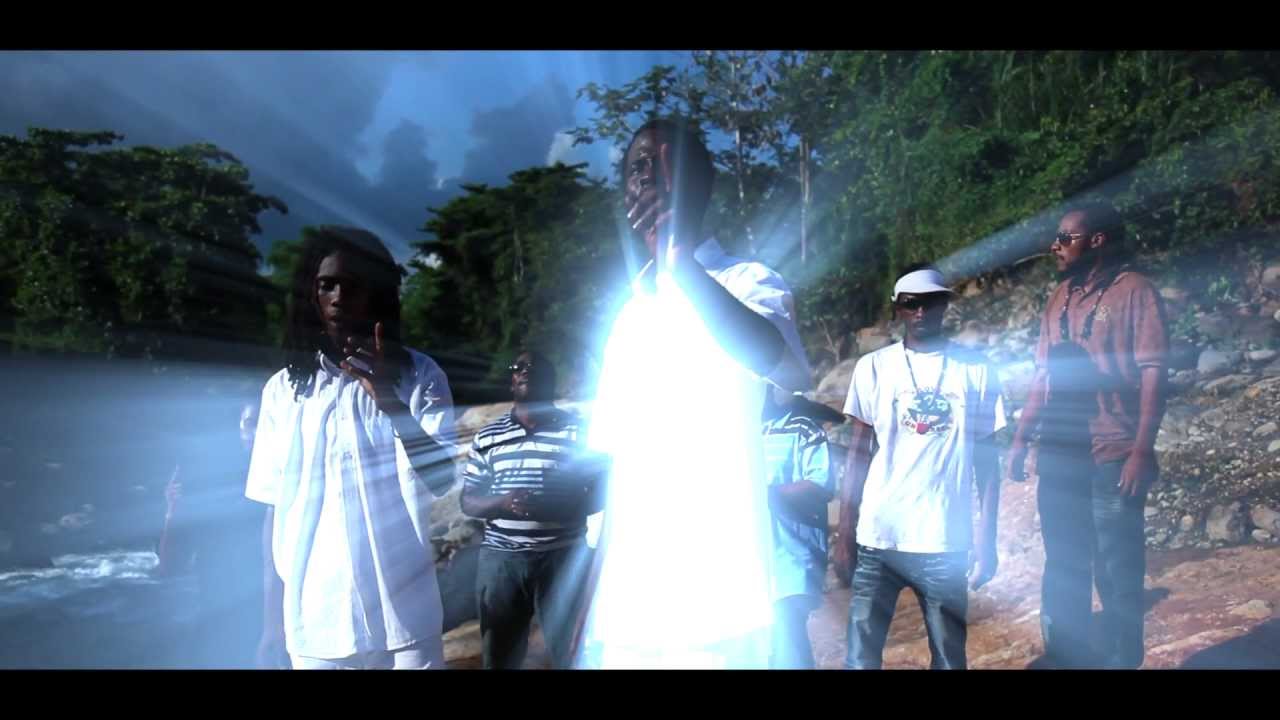 Saeron & Wyckyd J - Pa Bésé Lé Bwa (Clip Officiel Mars 2012)