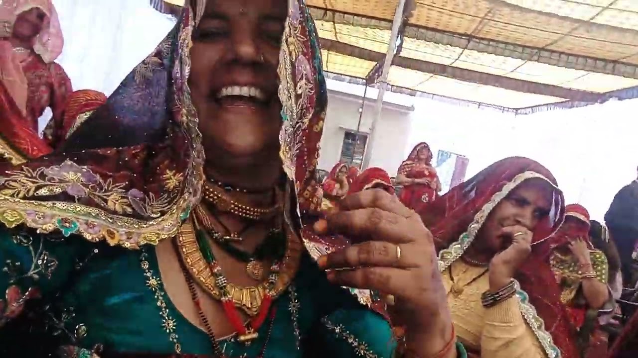 स्ग्गी बठ ब तो बटगी सीहोट से आया भात तो हमने गाए उसको गाली गीत