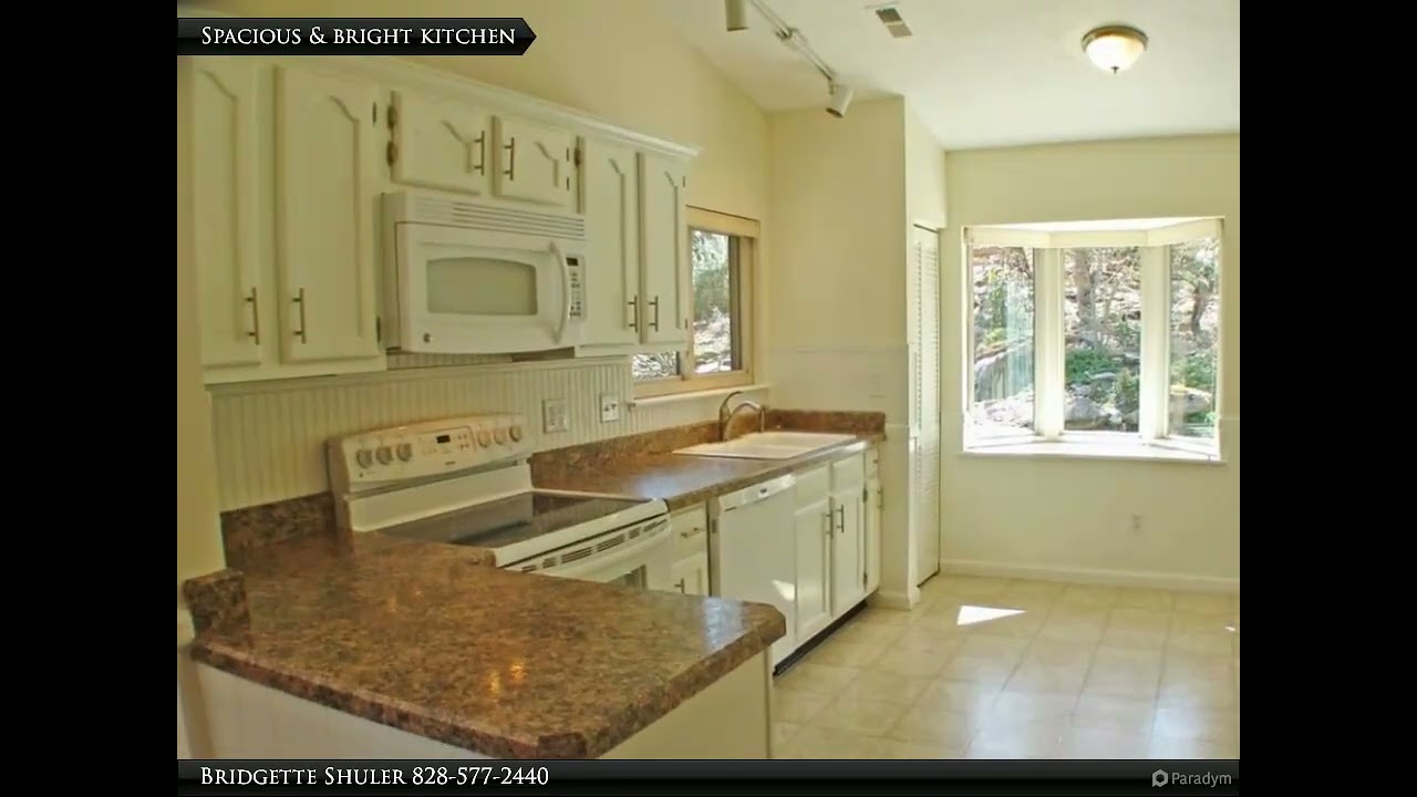 Connestee Falls Realty - Move-In-Ready-Home on Golf Course with Views!