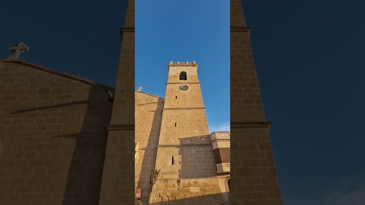 Tercer toque a misa con Volteo menor ( 4 campanas) en Castalla por la festividad de todos los Santos