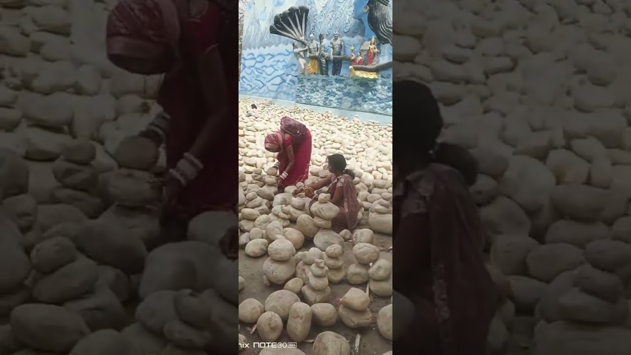 अनुष्का खाटू श्याम मंदिर वहां पर दर्शन किया आप लोग भी दर्शन कीजिए