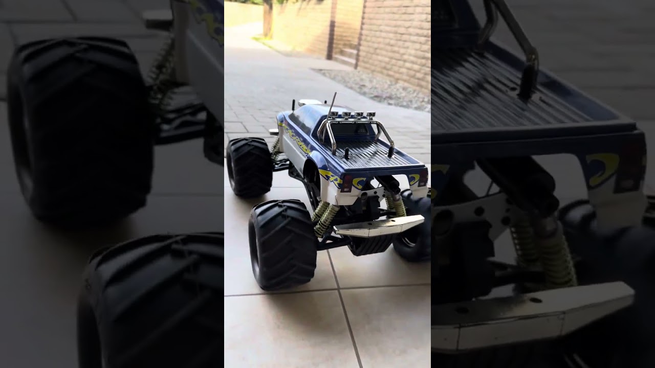 Kyosho Giga Crusher