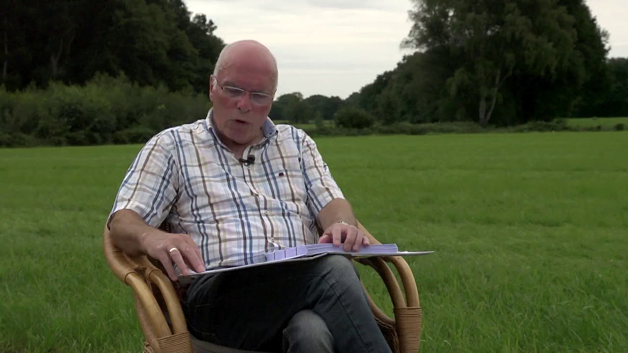 Gerard Uwland leest voor uit eigen werk 