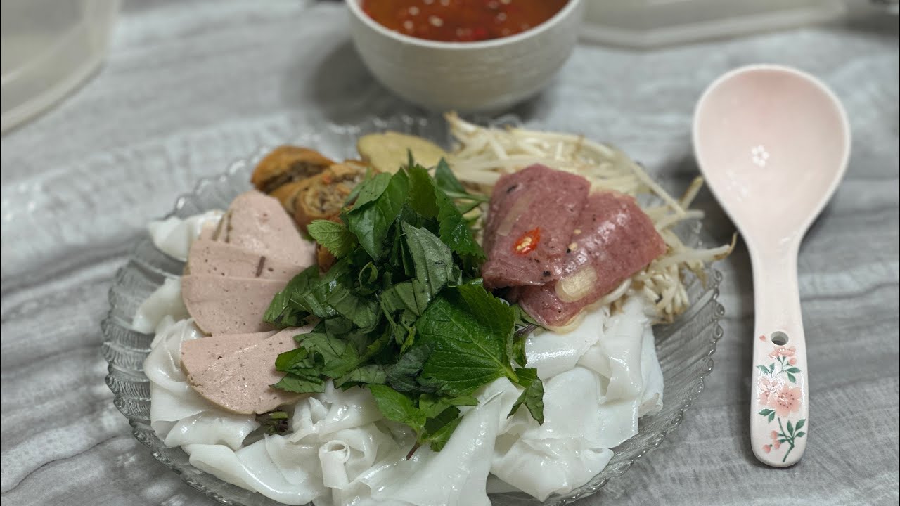 Ăn bánh cuốn húp nước mắm quá ngon #mukbang #food #eating #vietnam 