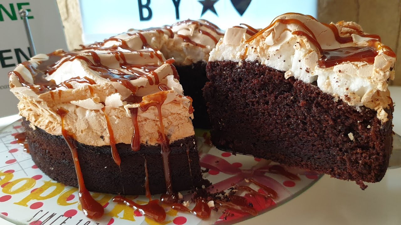 Gâteau au chocolat meringué et caramel au café