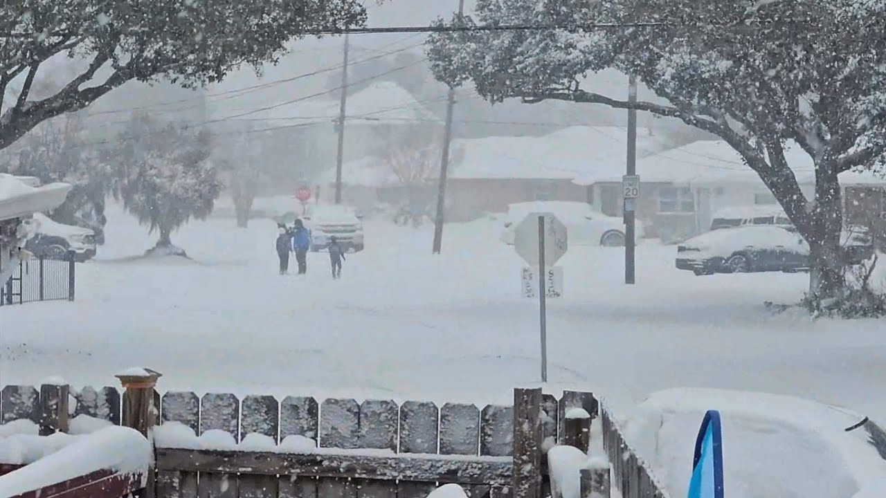 Exploring New Orleans During The Worst Snow Storm Ever Recorded!