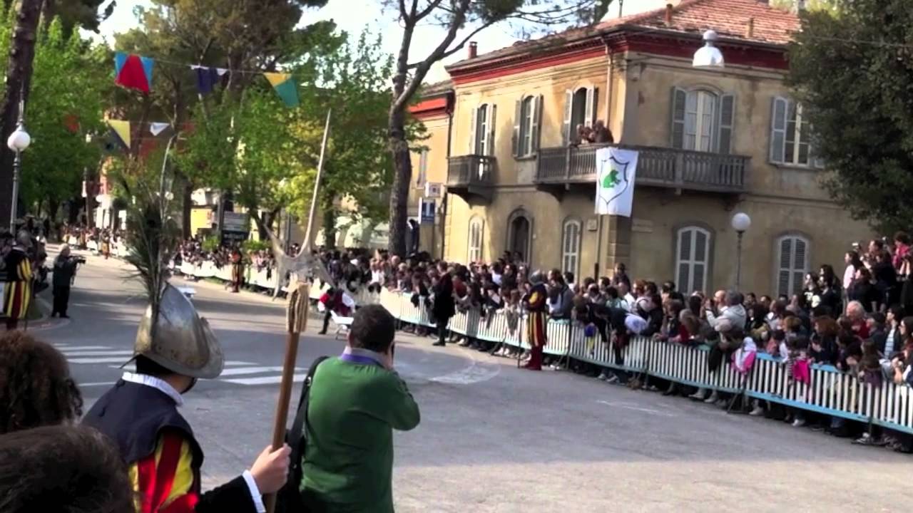 25 Aprile 2012 Palio della Rana Fermignano