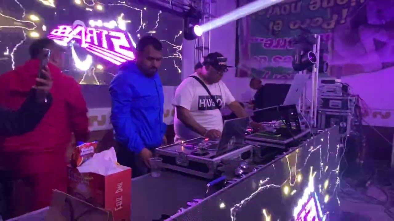 Dj Mario Velazquez STRAUSS Discotheque 