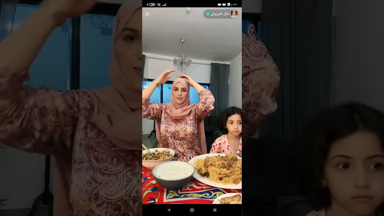 فطور امال مع البنات واطيب الاكلات.......فانز امال المرزوقي