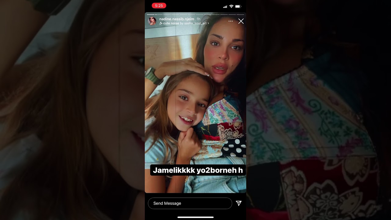 حوار لطيف بين نادين نسيب نجيم وبنتها عن مسلسل صالون زهرة🌷