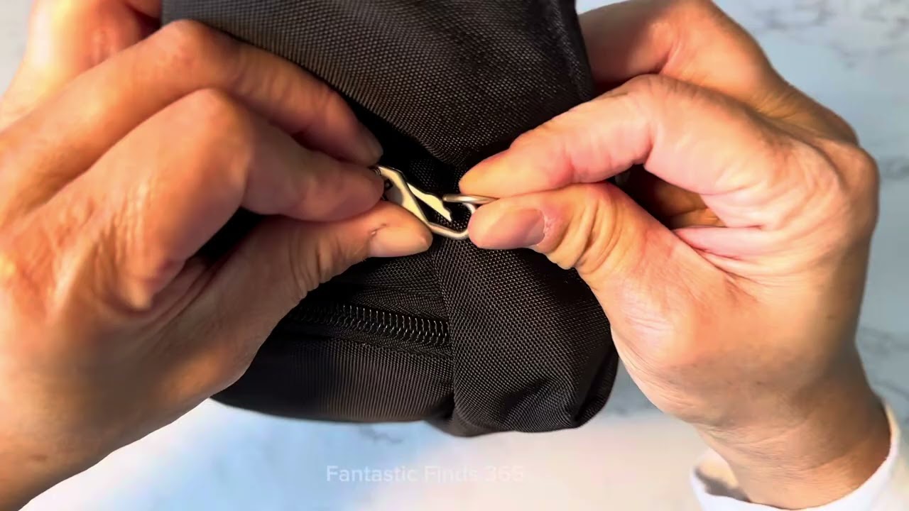 Travelon anti-theft waist bag